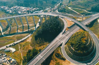 建水至個舊段高速公路正式通車，電動葫蘆破解吊運難題